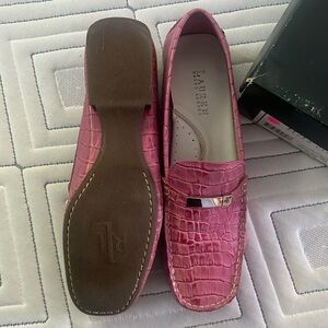 Lauren by Ralph Lauren fuchsia pink faux croc moccasin size 9
